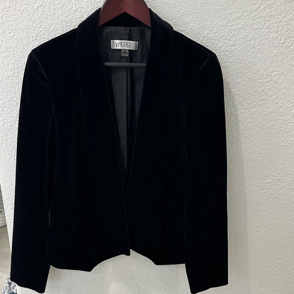 Kasper Women's Elegant Black Velvet Blazer
